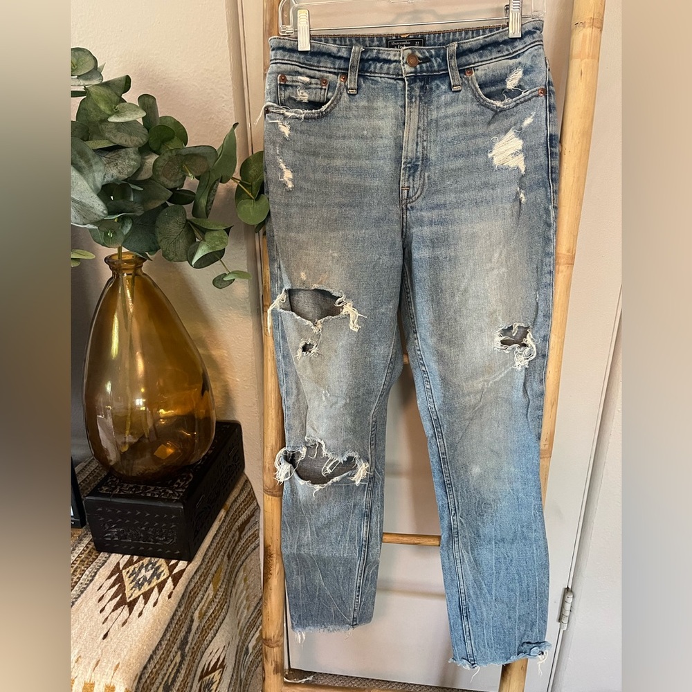 Abercrombie & Fitch Light Denim Ripped Jean